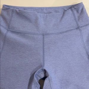 Outdoor Voices textured Compression